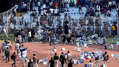 Chaos ensued at the Salt Lake Stadium after fans were denied a clear view of Lionel Messi during the GOAT India Tour 2025. (X)