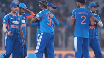 Suryakumar Yadav celebrate with teammates after their win in the fifth T20I vs South Africa (Picture credit: AP)