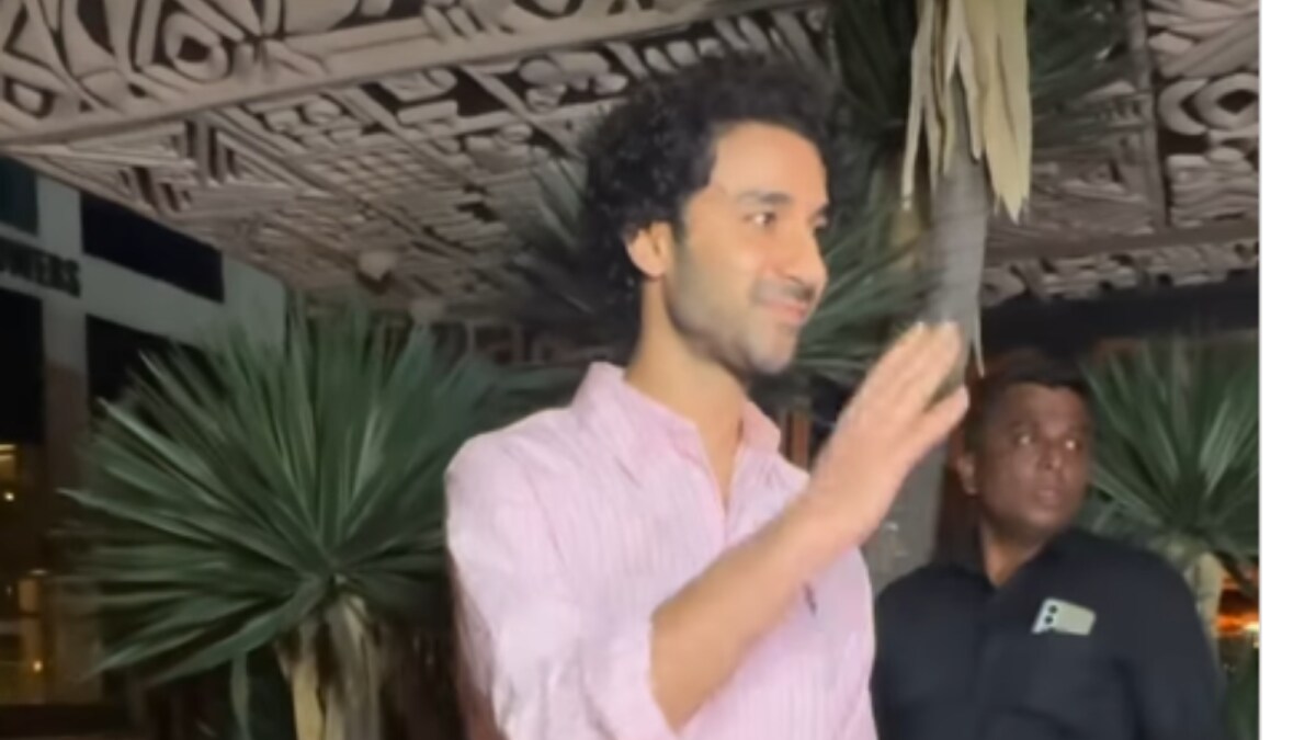 Raghav Juyal Shows Humility to Paparazzi