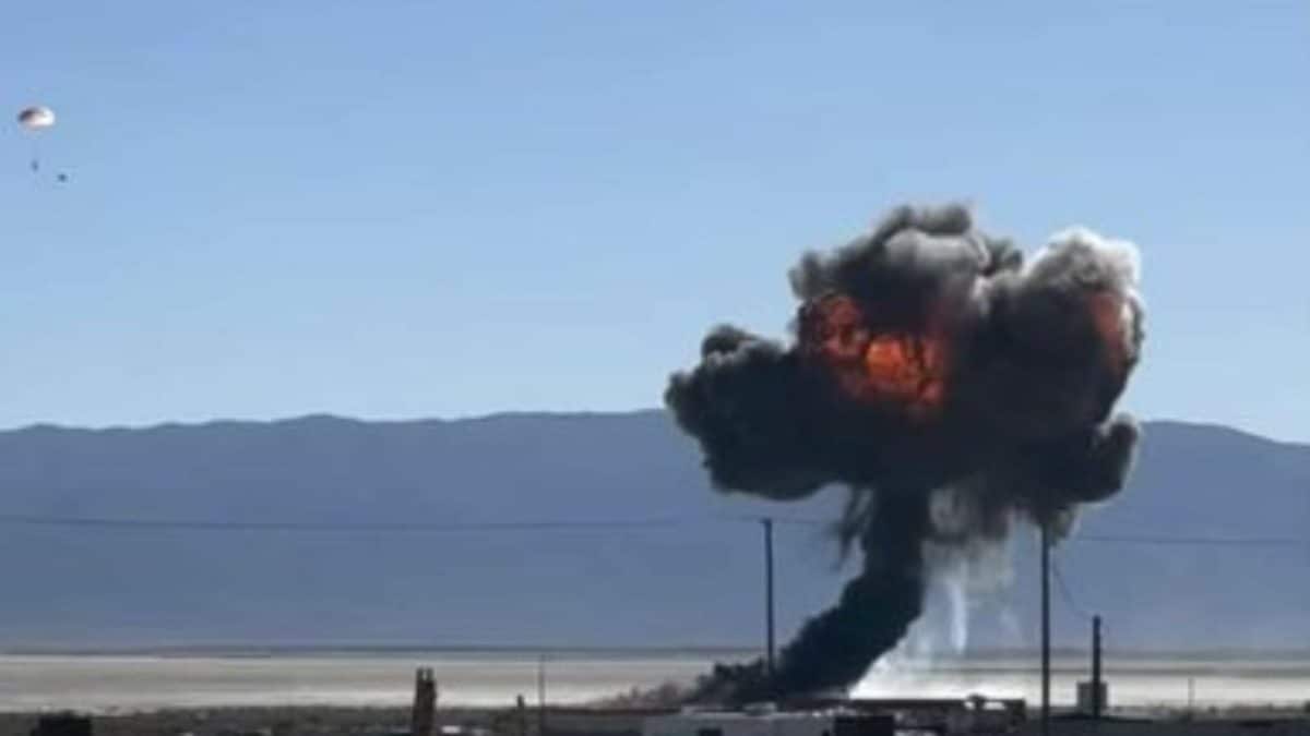 US F-16 Fighter Jet Crashes In California, Pilot Ejects Moments Before Explosion | Video