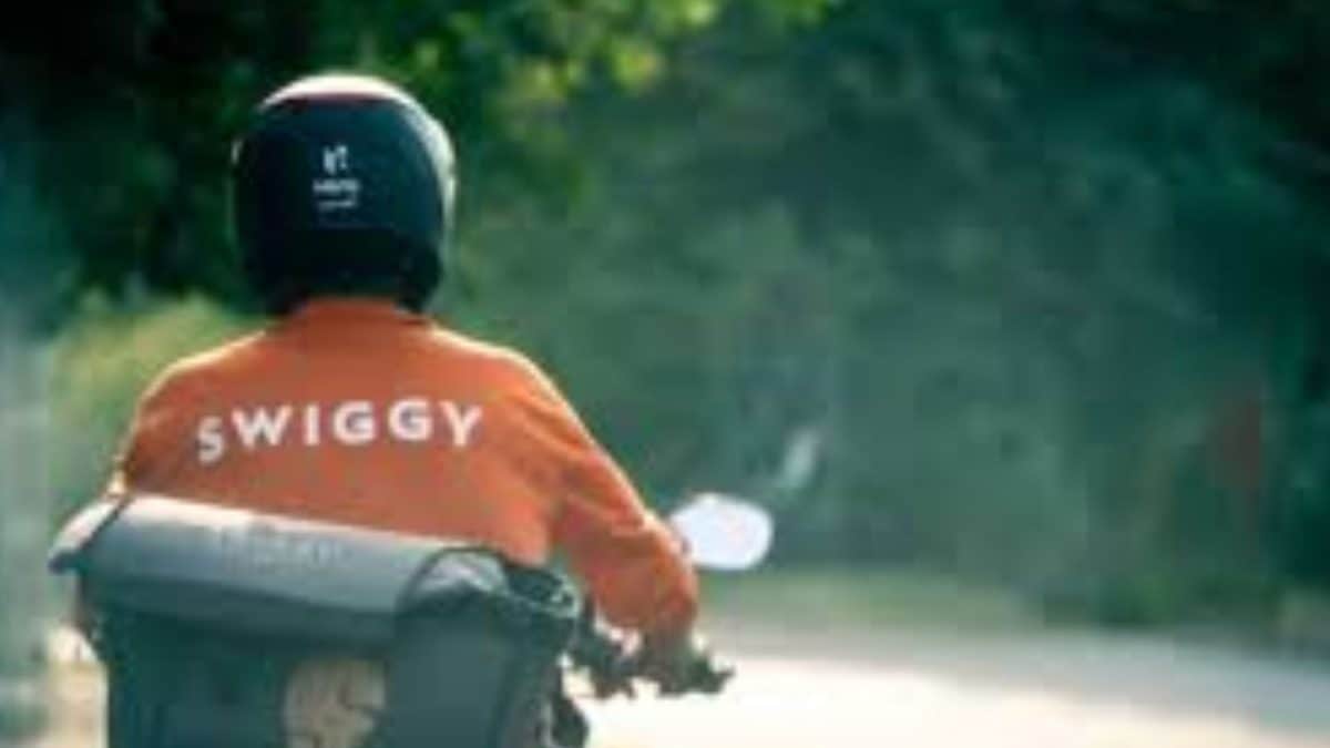 Swiggy Rider Jacket Design Man Says Friend Quit ₹25 LPA Job To Turn Swiggy Delivery Rider: ‘His ...