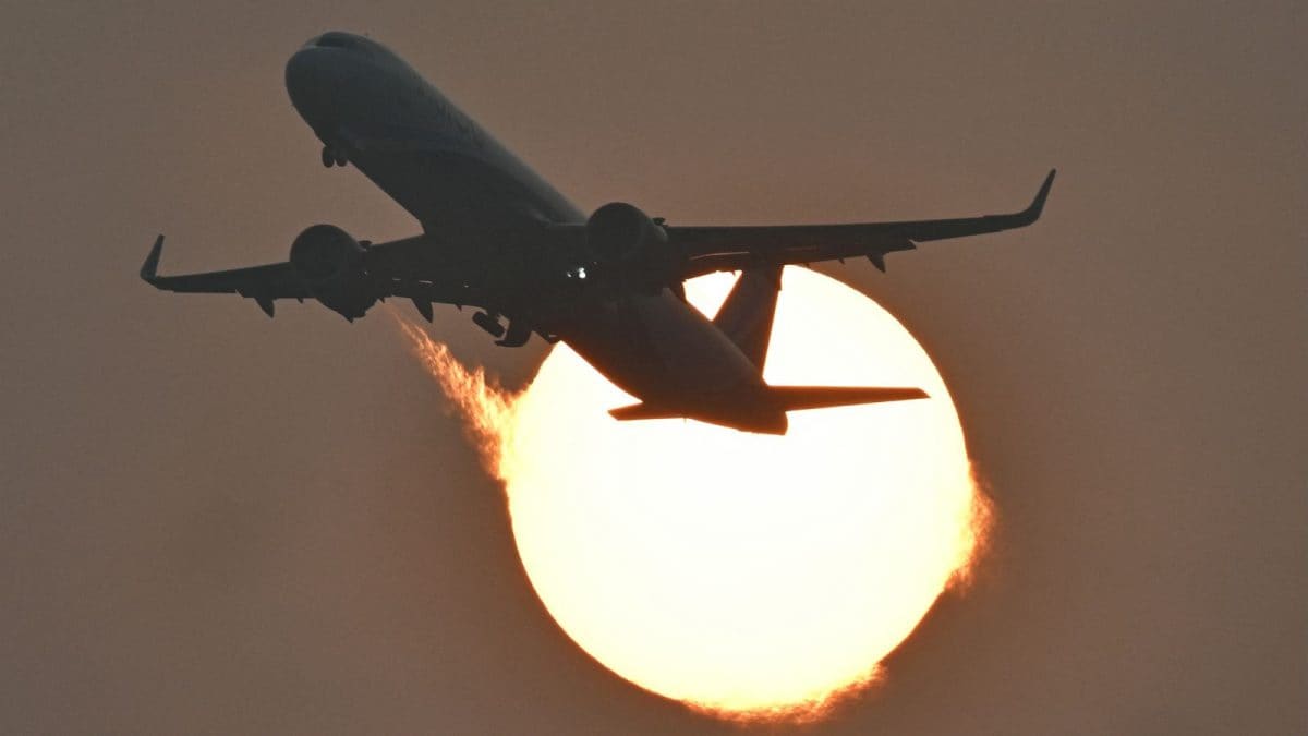 IndiGo Crisis: 87% Passengers Urge Class Action Against Airline Under Consumer Protection Act