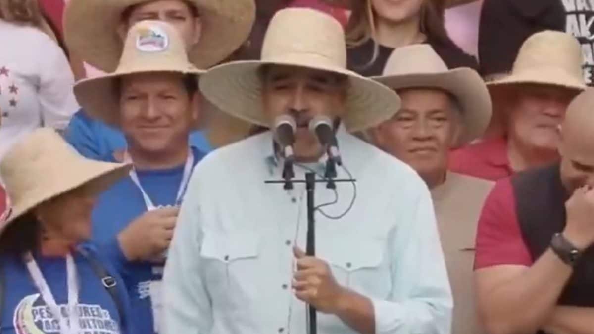 Venezuela's Nicolás Maduro Sings, Warns To ‘Smash The Teeth Of North American Empire’ | Watch