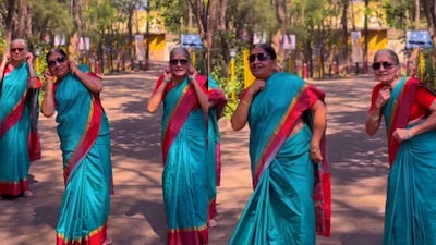 Kartik Aaryan praises the dance of old women. (Photo Credit: Instagram)