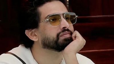 Amaal Mallik has opened up about how his famous surname became a hurdle early in his career, revealing that he was removed from assistant jobs once people discovered his family background.