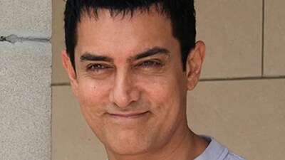 Ghajini became the first Hindi film to cross Rs 100 crore at the box office
