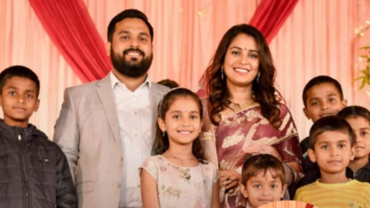 Kanpur Couple Adopts 11 Children Instead of Big Wedding