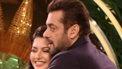 Salman Khan and Bhagyashree worked together in Maine Pyar Kiya. (Photo Credit: Instagram)