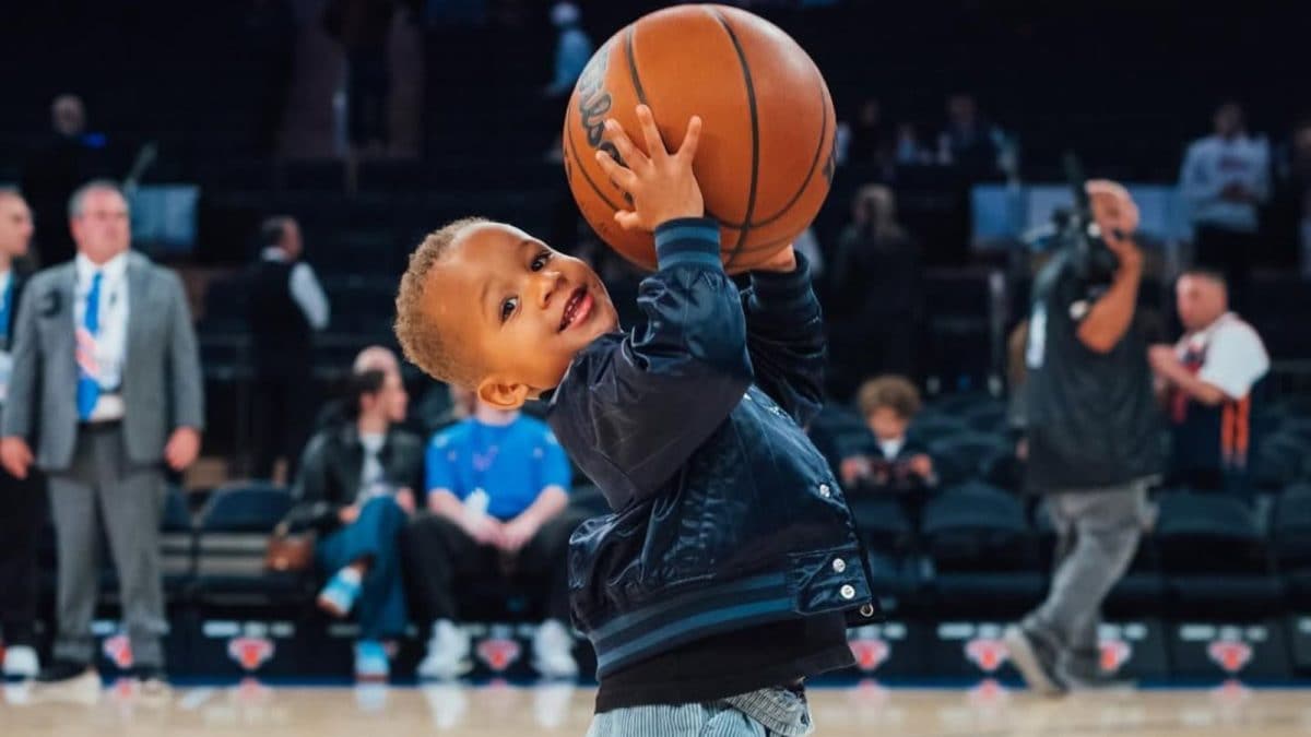 Josh Hart’s Sweet Courtside Moment With Son Melts The Internet | Watch