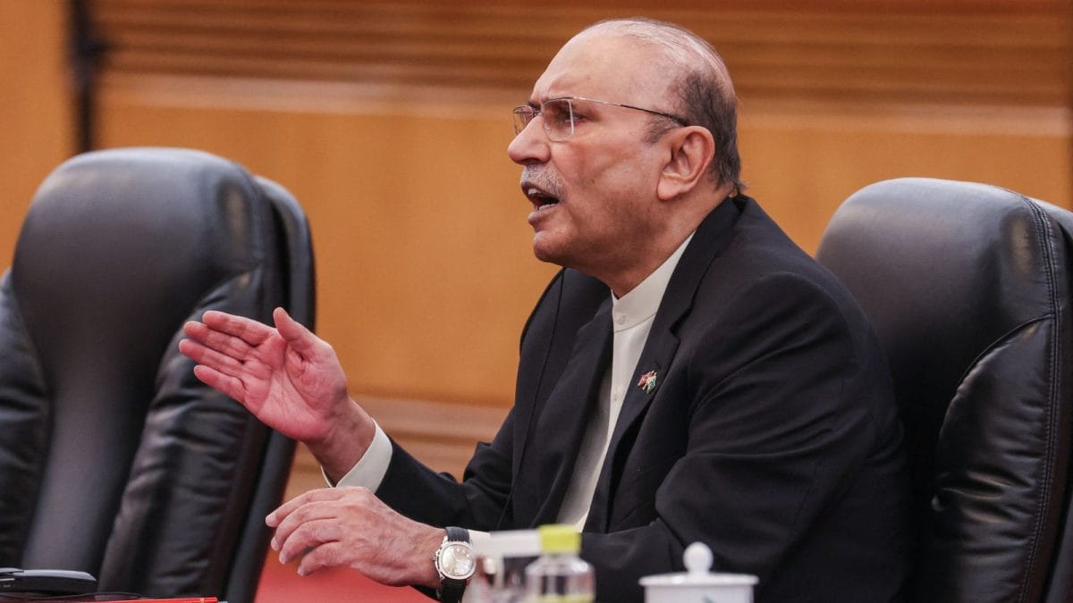 Pakistan President Urgently Calls Joint Parliament Session Amid National Security Concerns