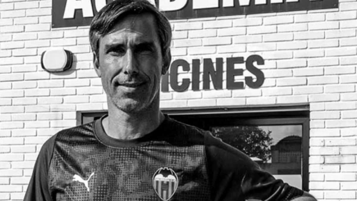 Valencia CF Coach Fernando Martin Dies With Three Children In Indonesia Boat Tragedy