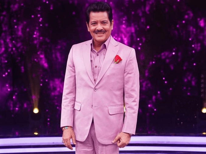 The singer then entered Bollywood and acted in films like Sannata, Bade Dil Wala and Tan Badan. The singer then entered Bollywood and acted in films like Sannata, Bade Dil Wala and Tan Badan.