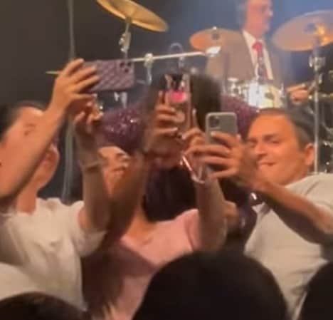 The singer then returned the woman’s gesture by kissing her on her lips, leading to nationwide uproar. The singer then returned the woman’s gesture by kissing her on her lips, leading to nationwide uproar.