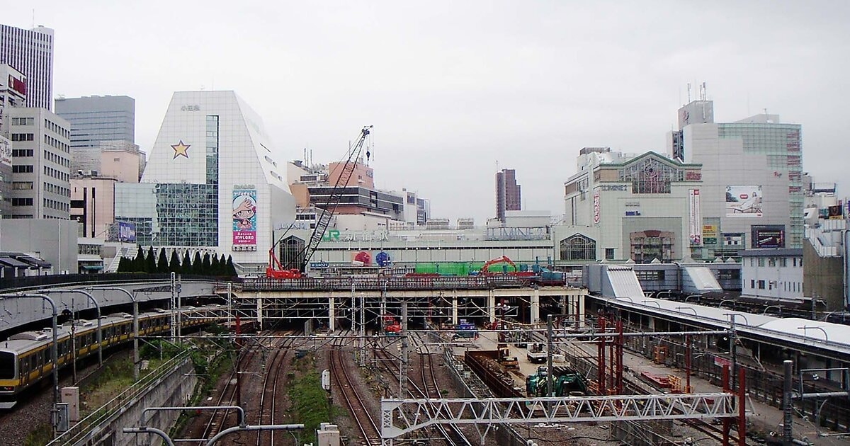 Do you think Shinjuku Station has 36 platforms? Up to 3.8 million people pass through its gates. 