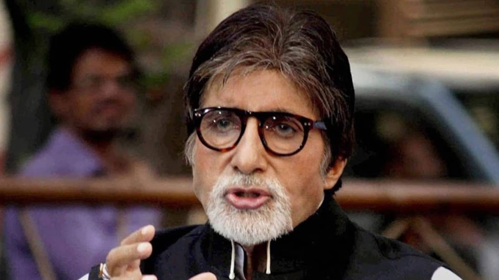 Amitabh Bachchan Took No Fee For This Film Produced By Abhishek And Won ...