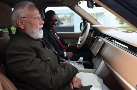 Modi Range Rower Ethiopian PM Drove PM Modi In Rs 10 Crore Armoured Range Rover Velar ...