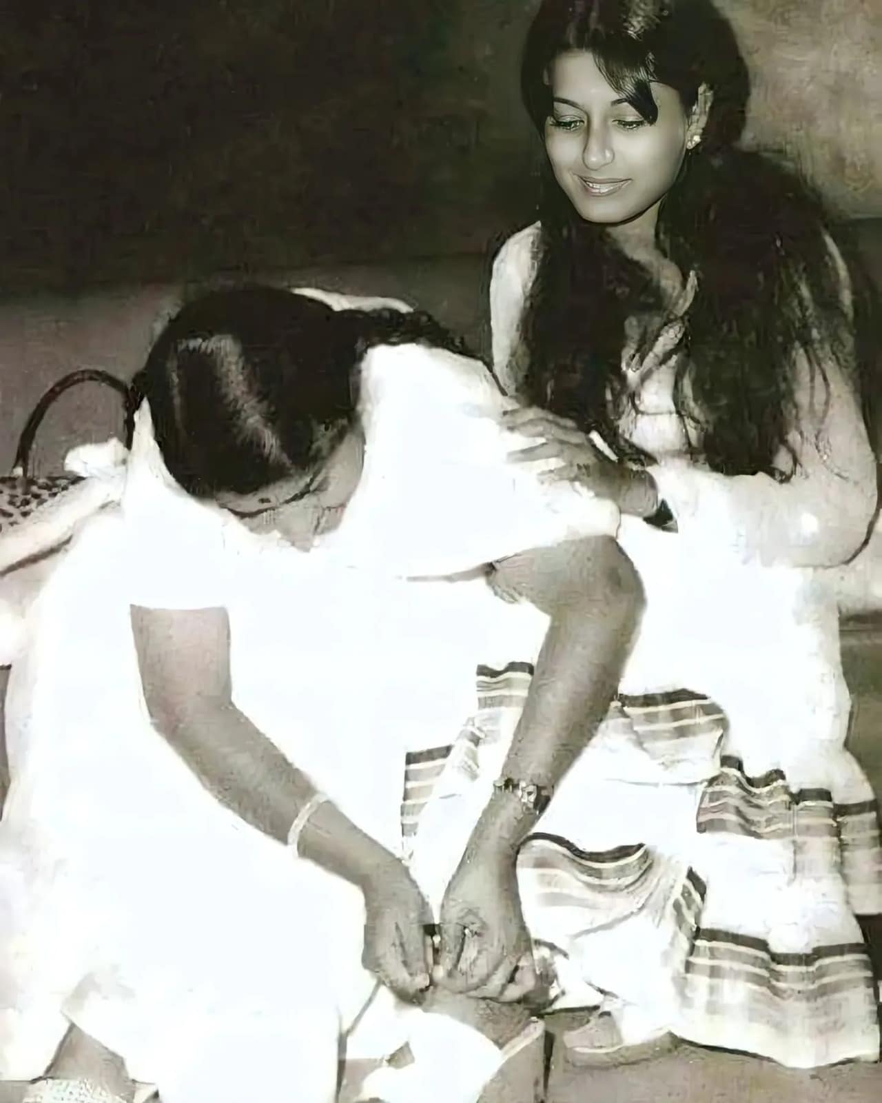 She went on to deliver memorable performances in films like Roti Kapda Aur Makaan, Benaam, Angoor, and several successful Bengali projects.

