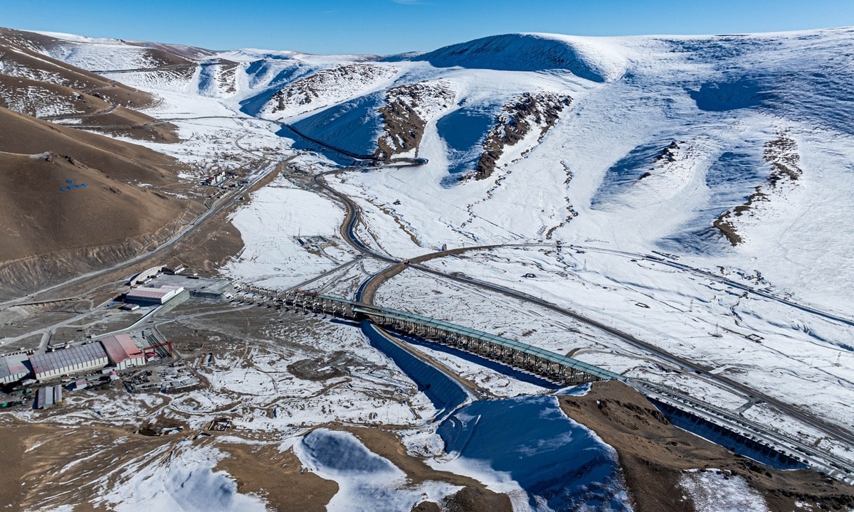 The Tianshan Shengli Tunnel fits into China’s wider push to improve transport links in its western regions. By strengthening infrastructure in Xinjiang, authorities aim to narrow development gaps, improve regional integration, and build a more connected national highway network. At over 22 kilometres long, the tunnel now stands as a global benchmark. More than just an engineering record, it shows how careful planning and persistence can turn some of the world’s most difficult terrain into a vital transport link.
