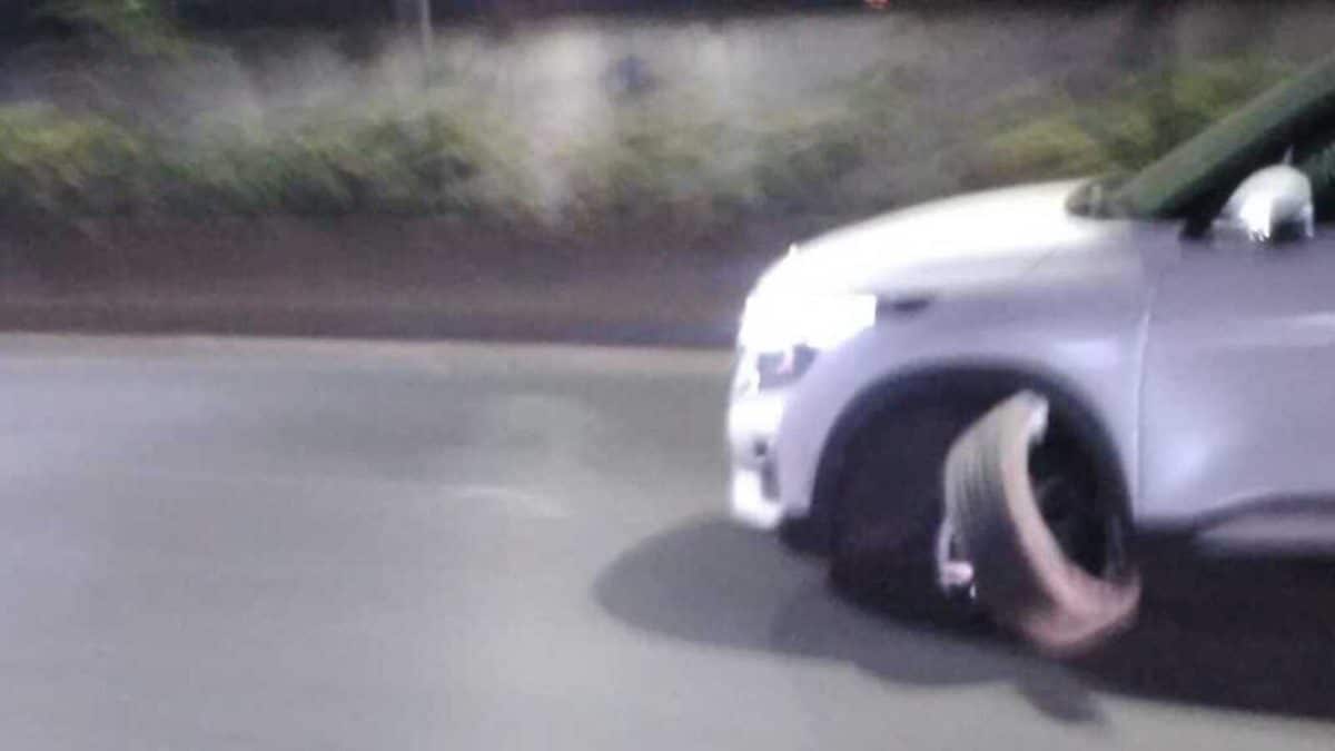 Watch: Drunk Driver Speeds Through Pune Traffic Even After Car Loses Tyre