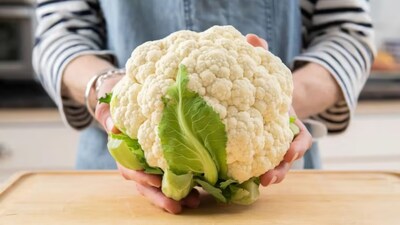 Cauliflower often spoils due to moisture and poor storage. Simple expert-backed home tips, from proper drying to fridge and freezer methods, can keep it fresh for weeks.