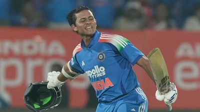 Yashasvi Jaiswal celebrates his ton vs South Africa.(AP Photo)