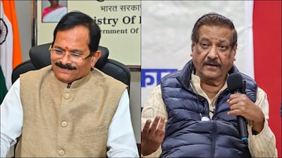 Union Minister Shripad Naik (L) criticised ex-Maharashtra CM Prithviraj Chavan's remarks on Operation Sindoor. (PTI/File)