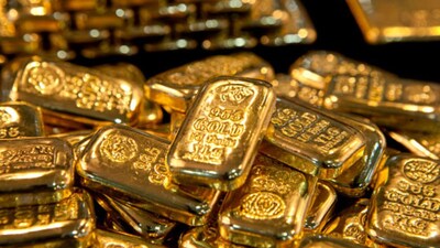 Analysts warn of a possible sharp one-day drop due to weak demand for gold and silver jewellery and the risk of profit booking in the market.
