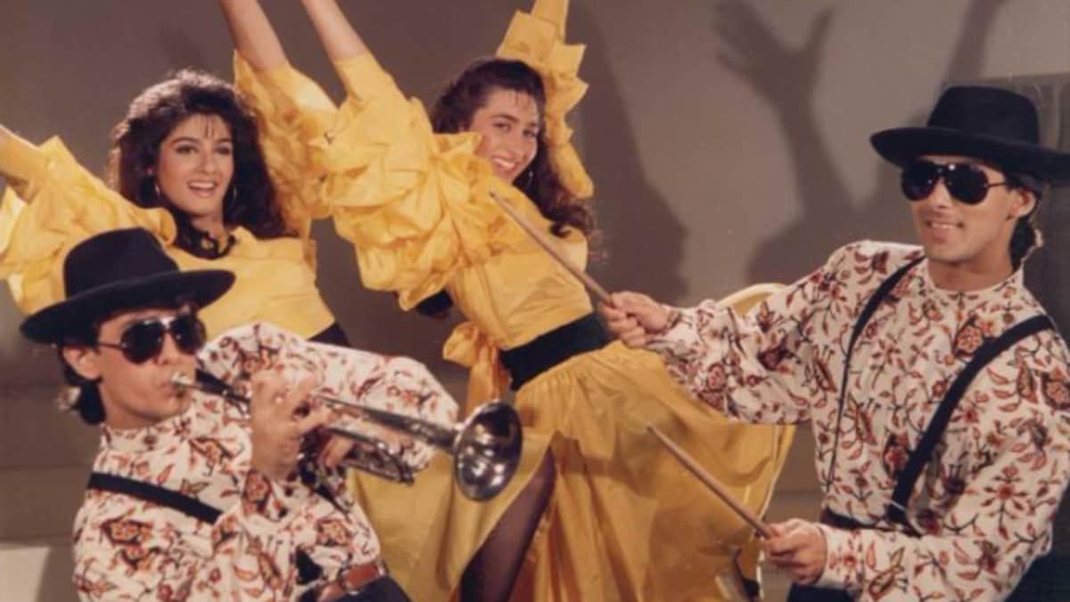Skipping The New Year Bash? Watch These 7 Feel-Good Hindi Movies Instead Skipping The New Year Bash? Watch These 7 Feel-Good Hindi Movies Instead
