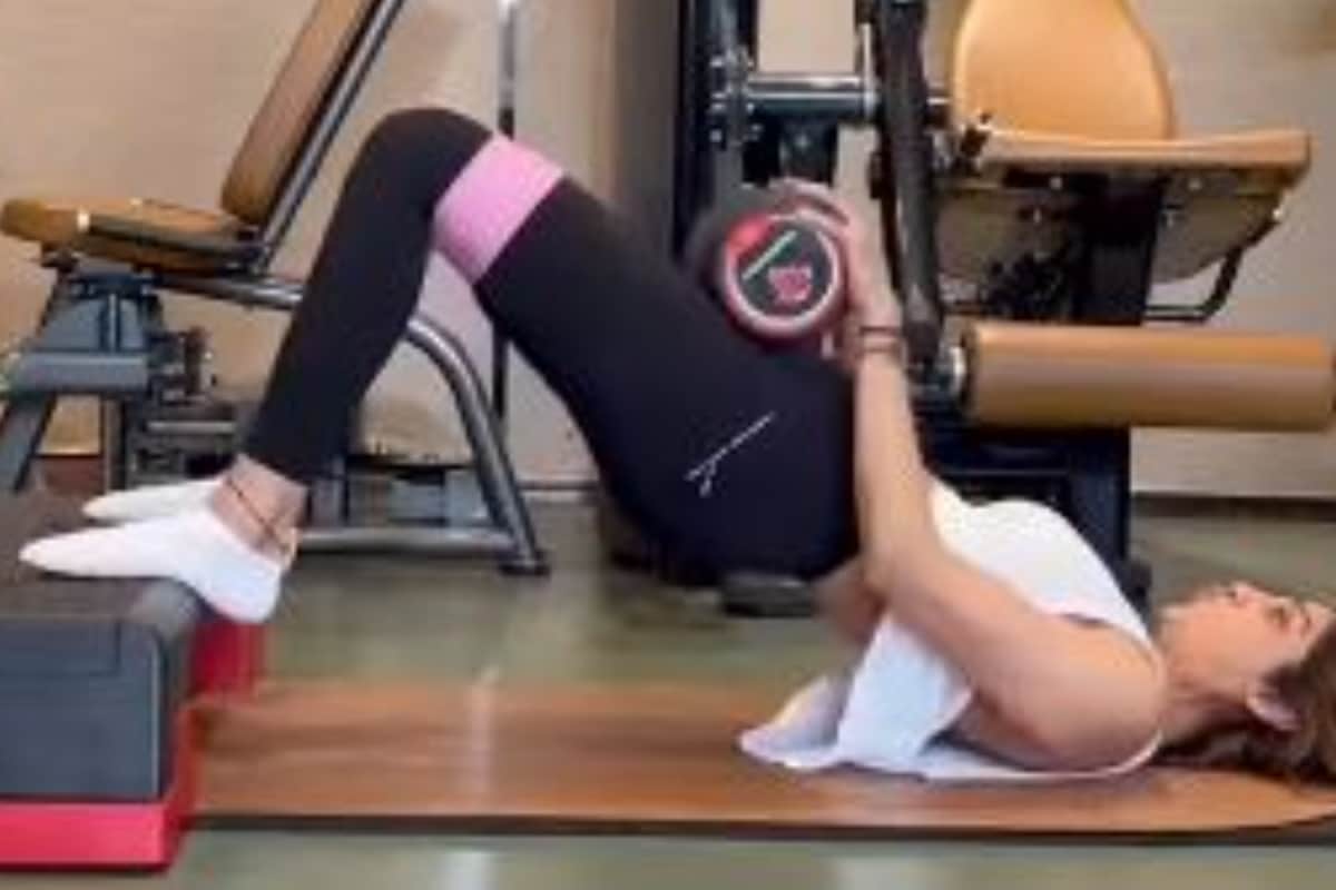 What Is The Secret Behind Shilpa Shetty’s Toned Hips And Legs?