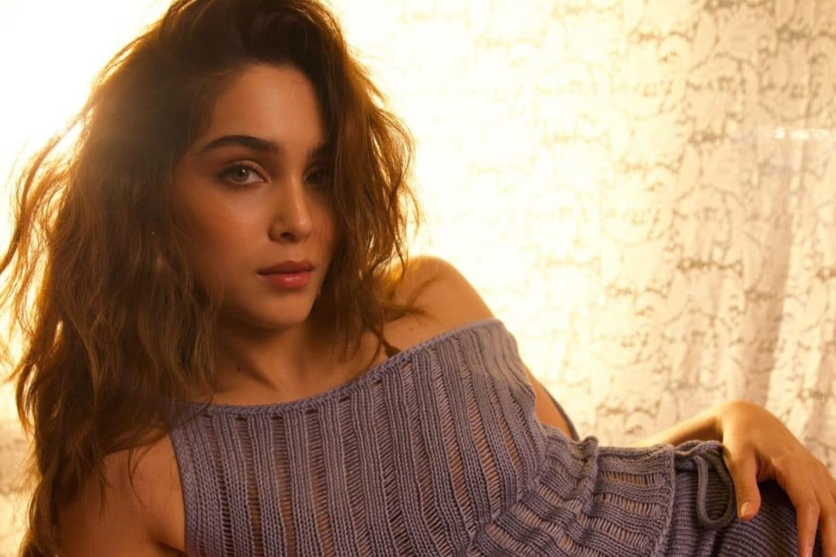 Sharvari's Lavender Knit Skirt Set Is Gen Z Approved And Giving Cosy Winter Vibes