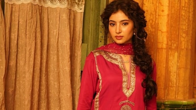 Sara Arjun’s latest look is a union of grace and glam.