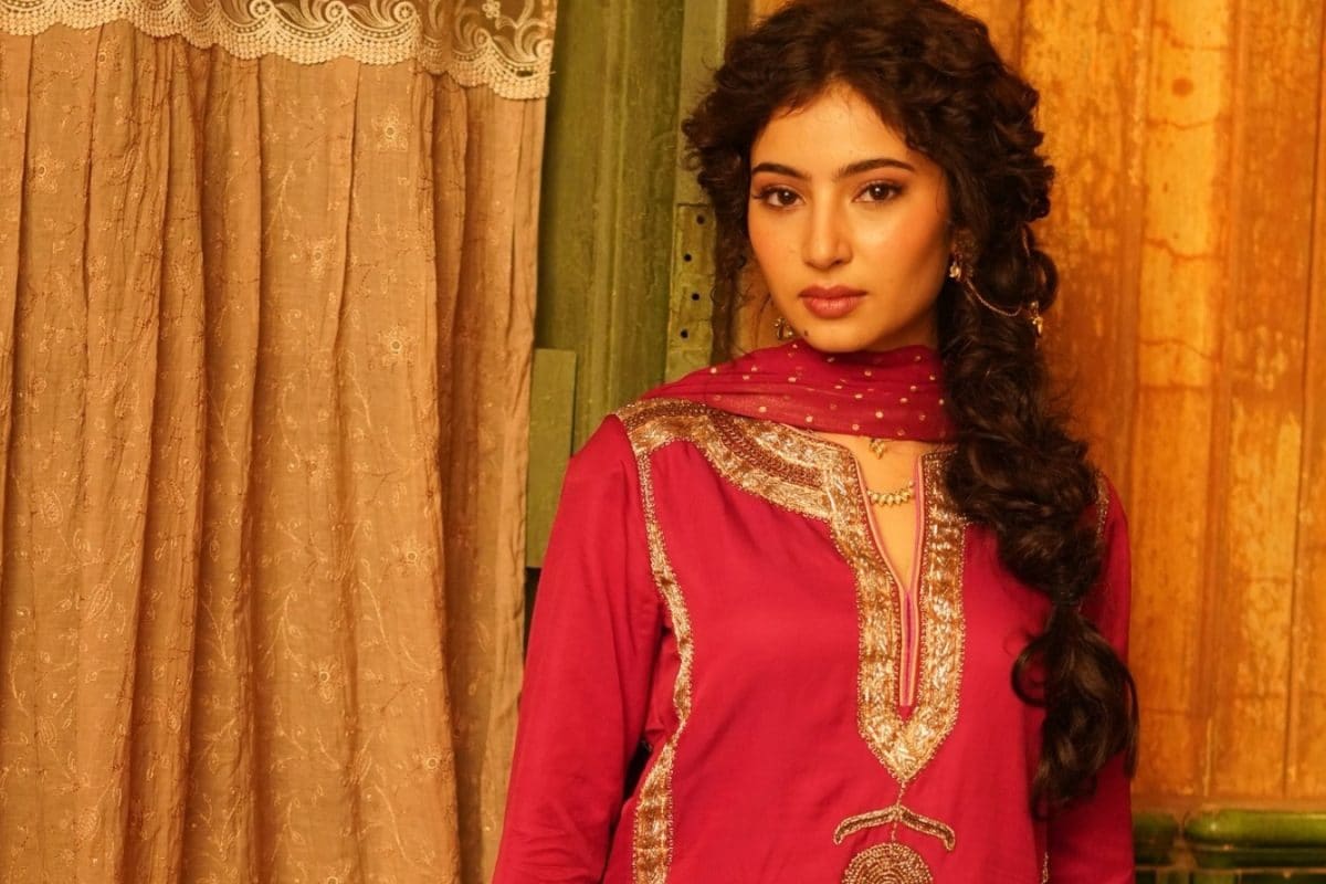 Sara Arjun Radiates Grace And Innocense In Dhurandhar-Inspired Look | See Pics