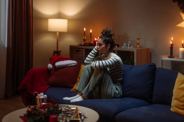 The signs of holiday blues can resemble mild depression or stress. Common symptoms include persistent sadness or irritability, fatigue and low energy despite rest, difficulty concentrating, changes in appetite or sleep patterns, feeling lonely even in social settings, and heightened stress or anxiety about gatherings, finances, or responsibilities.