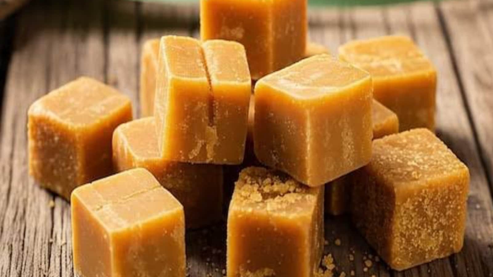 Jaggery, rich in antioxidants and nutrients, is best eaten after meals to aid digestion, boost energy, and support liver health. (Local18)
