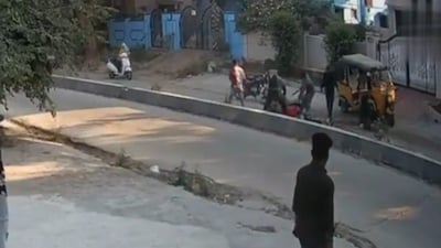 CCTV Captures Chilling Murder of Hyderabad Builder; Police Probe Old Rivalries (Photo: Screengrab from X Video)