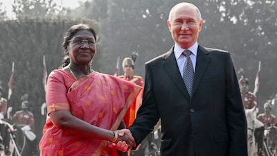 President Droupadi Murmu with Russian President Vladimir Putin during the latter's ceremonial welcome at the Rashtrapati Bhavan. (PTI photo)
