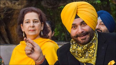 Congress leader Navjot Singh Sidhu with his wife Navjot Kaur Sidhu. (PTI Image/File)
