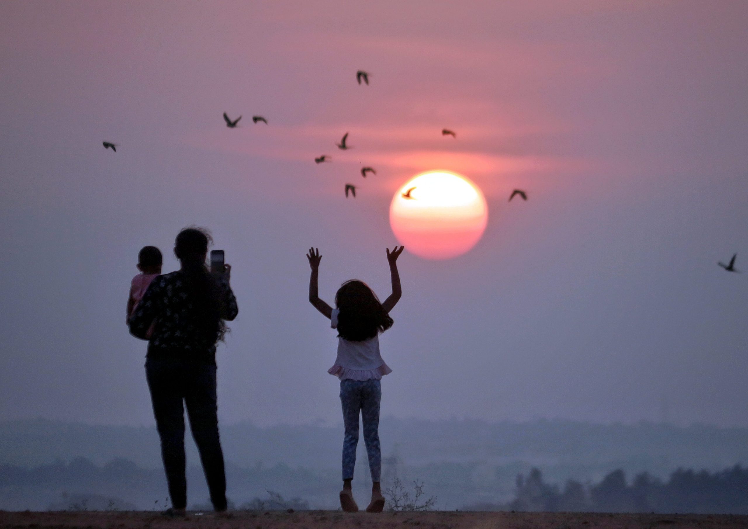 Happy New Year 2026 Quotes And Wishes: Top 100 Inspirational & Motivational WhatsApp Status Greetings And Photos