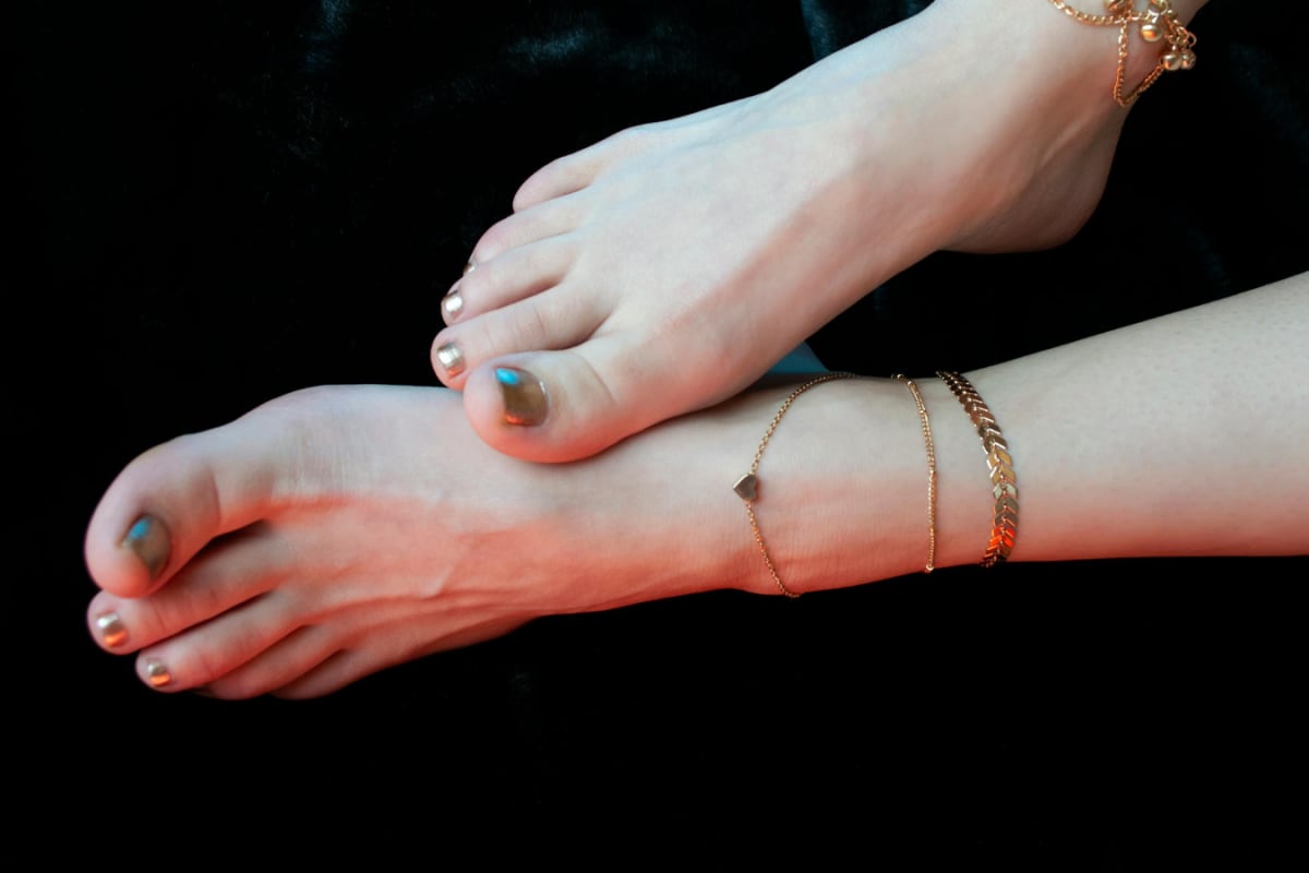 Silver vs Gold Anklets, Toe Rings: Which Is Traditionally Favoured? Which Offers Better Financial Value?