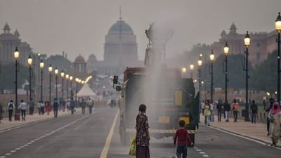 Delhi reels under cold wave as AQI stays 'poor' 