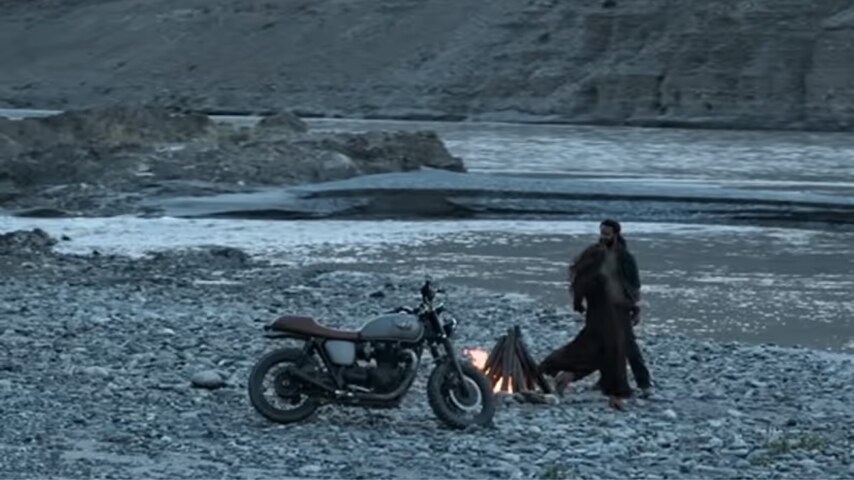 To be clear, the bike doesn’t have an official name in the film. It is simply referred to as a custom-built Royal Enfield created specifically for cinematic sequences.