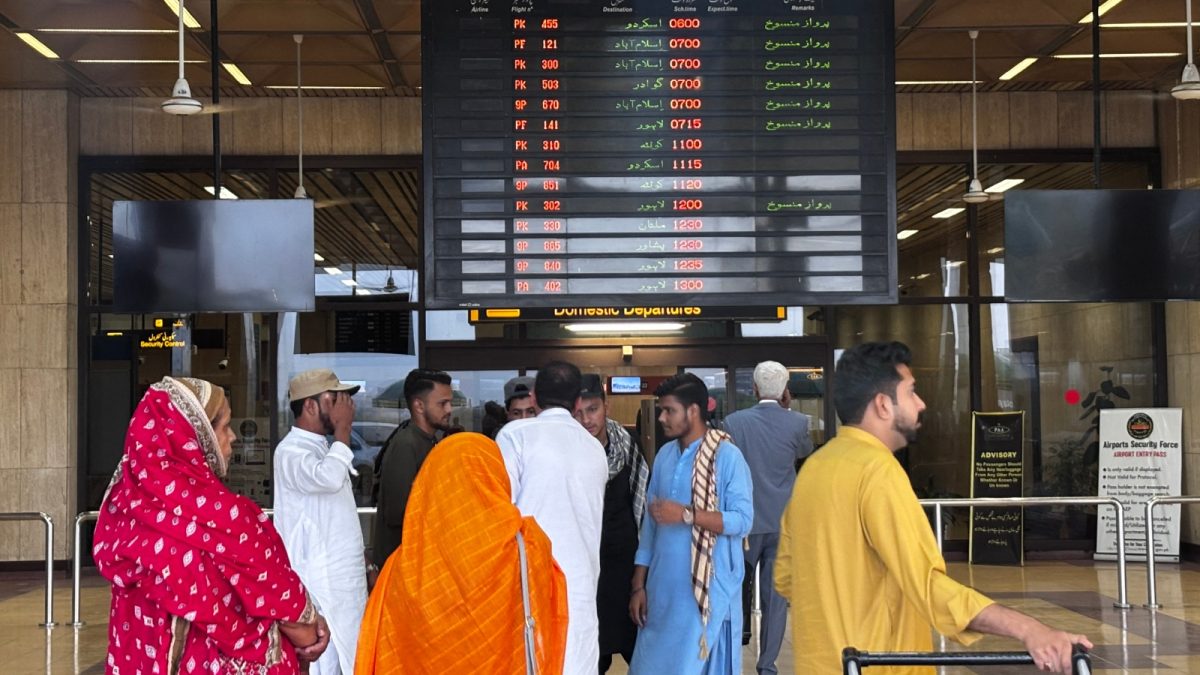 Pakistan Sees Mass Exodus Of Skilled Professionals, Asim Munir Mocked Over 'Brain Gain' Claims