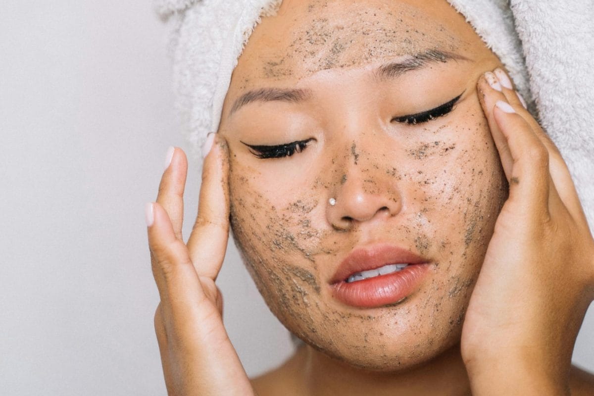 Enzyme Scrub vs Exfoliating Scrub: Which One Is More Effective For Delicate Facial Skin?