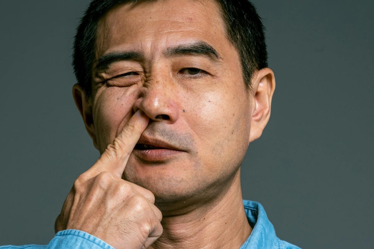 Nose Picking Is A Sign Of Dementia? These Are 5 Effective Ways to Clean Your Nose