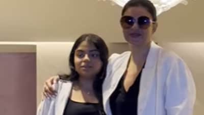 Sushmita Sen happily clicked pictures with the fan.(Photo Credit: Instagram)