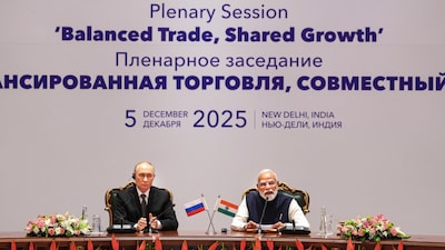 Prime Minister Narendra Modi and Russian President Vladimir Putin during the India-Russia Business Forum, in New Delhi. (Image: PTI)
