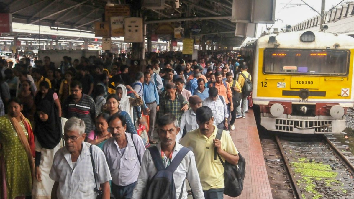 Central Railway To Restrict Platform Ticket Sales At 13 Stations Including Nagpur | India News Central Railway To Restrict Platform Ticket Sales At 13 Stations Including Nagpur | India News