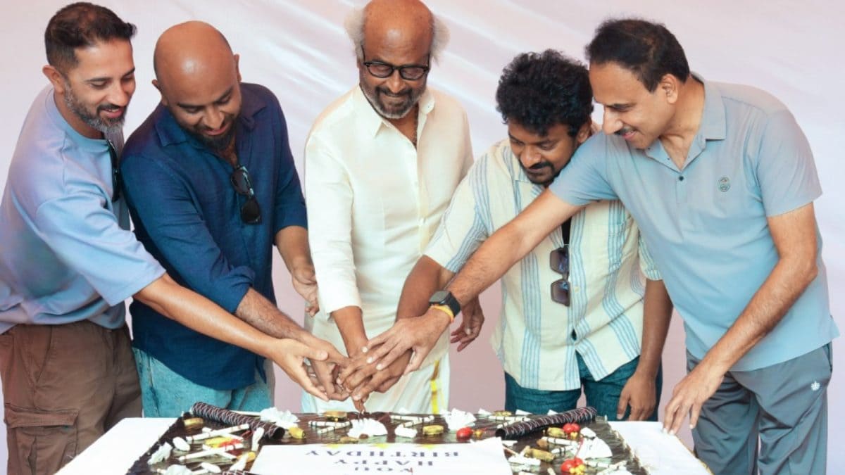 Rajinikanth Celebrates 75th Birthday On Jailer 2 Sets, Cake Cutting Photos Go Viral | Tamil Cinema News Rajinikanth Celebrates 75th Birthday On Jailer 2 Sets, Cake Cutting Photos Go Viral | Tamil Cinema News