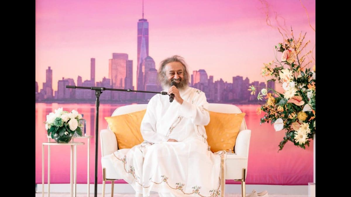 Sri Sri Ravi Shankar Leads 12.1 Million People From 150 Countries For World's Largest Collective Meditation