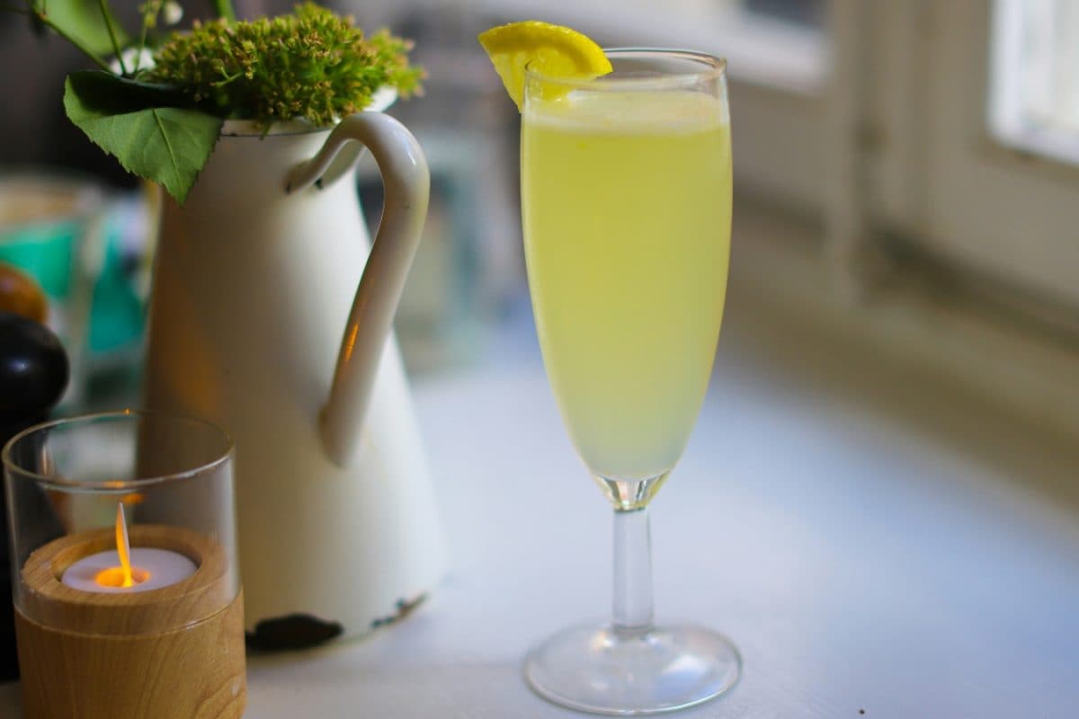 This Sparkling Wine Cocktail Recipe Is Perfect To Shake Up For Your Next Christmas Party